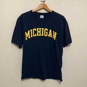 Gildan Heavy Cotton Michigan Tee, Navy Blue and Yellow, Size Large T-Shirt, crew